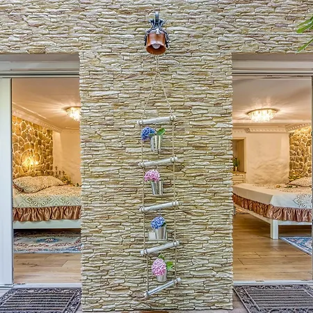 Royal Garden Апартаменты *