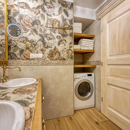 Royal Garden * Шкофья-Лока