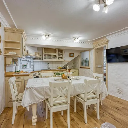 아파트 Royal Garden