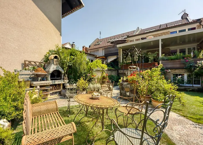 Royal Garden דירה שקופיה-לוקה