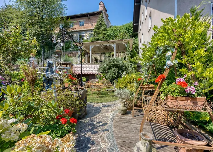 Royal Garden שקופיה-לוקה