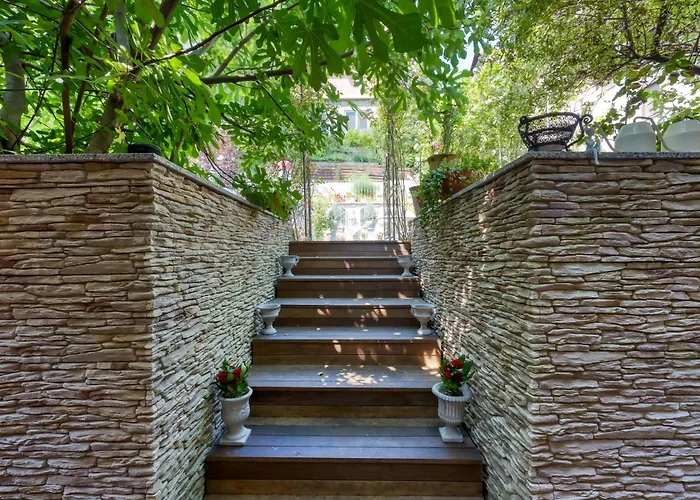 דירה Royal Garden