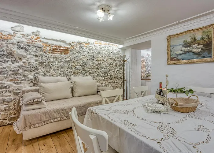 Royal Garden דירה