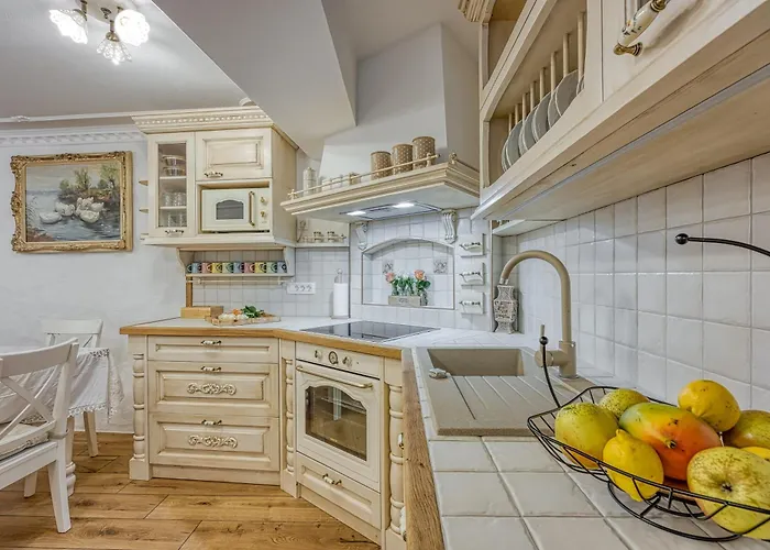 Royal Garden דירה שקופיה-לוקה